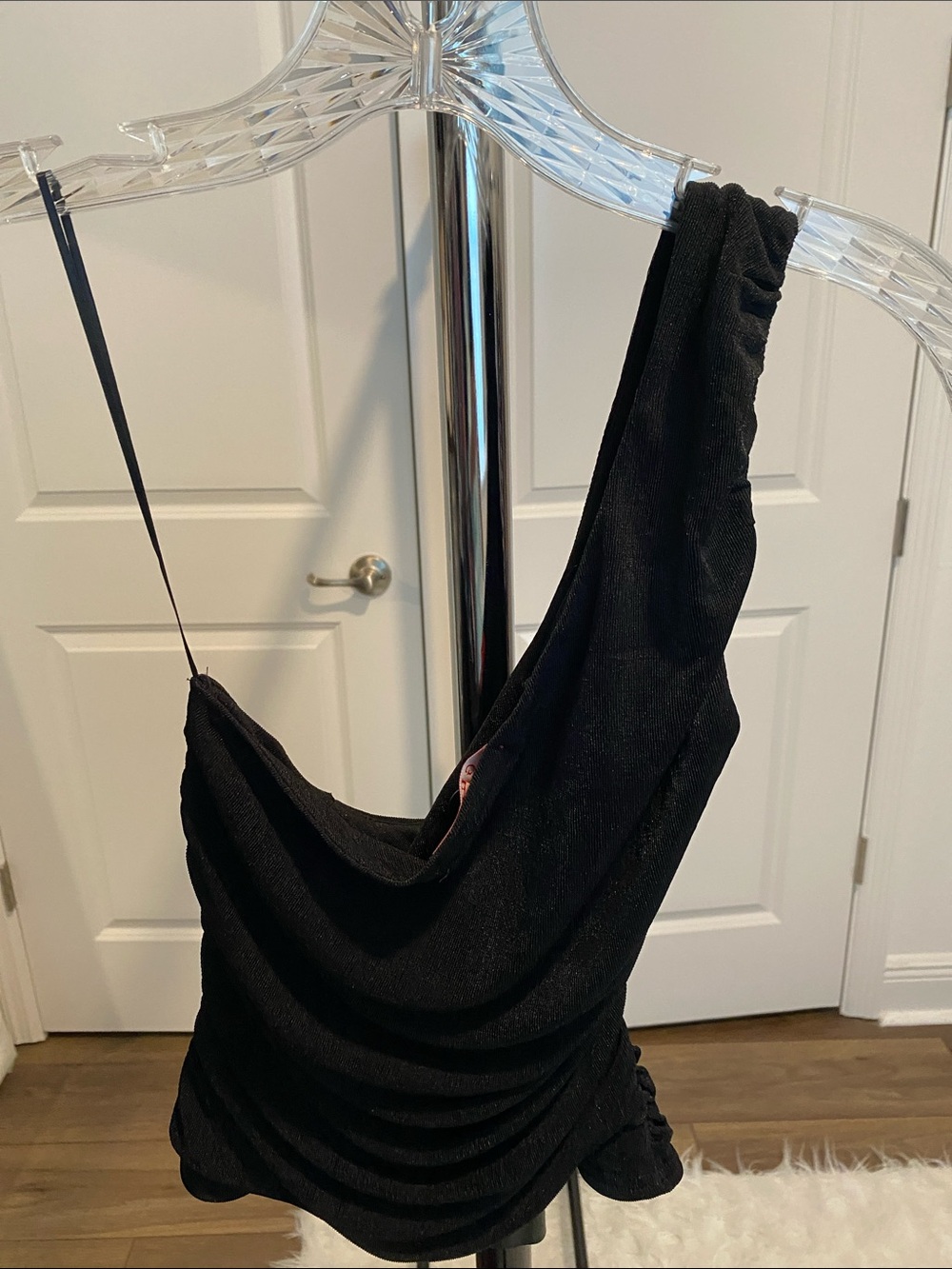 Guess One Shoulder Top - Picture 3 of 3